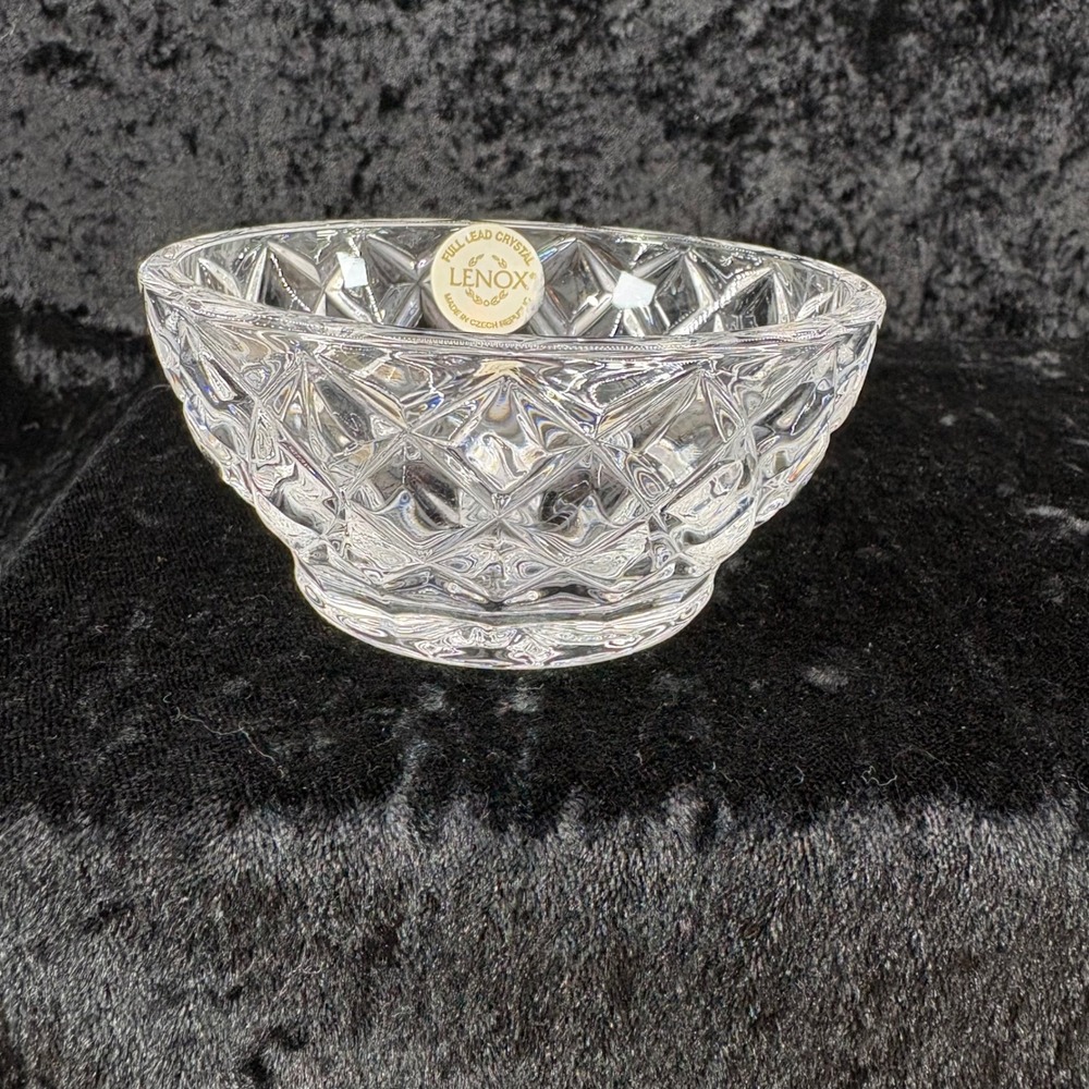Lenox Full Lead Crystal Bowl Diamond Cut Starburst Base Czech Republic 4 Inch